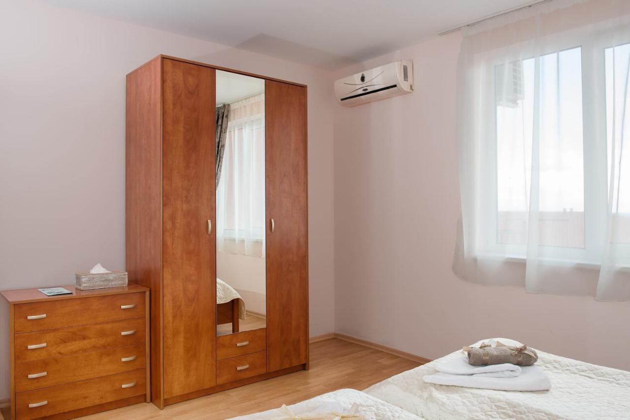 Privilege Beach Apartments Sveti Vlas Ngoại thất bức ảnh