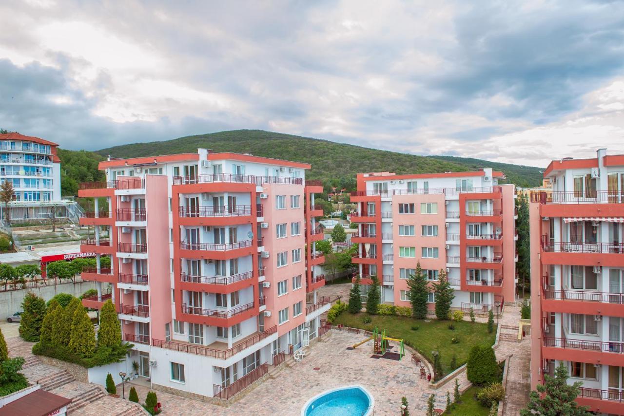 Privilege Beach Apartments Sveti Vlas Ngoại thất bức ảnh
